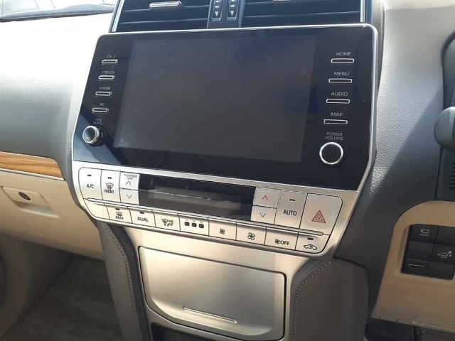Toyota LAND CRUISER PRADO 2023 7690845-12