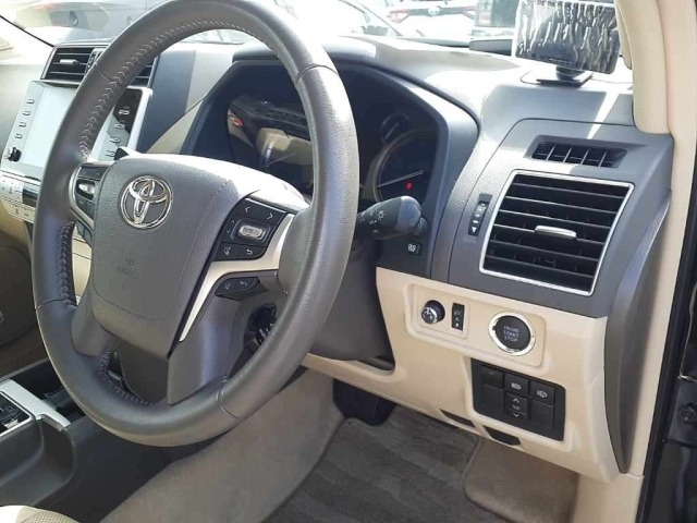 Toyota LAND CRUISER PRADO 2023 7690845-9