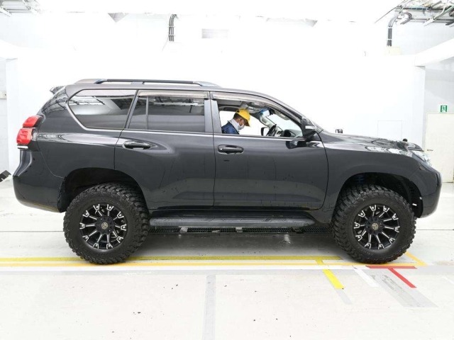 Toyota LAND CRUISER PRADO 2017 7690847-3