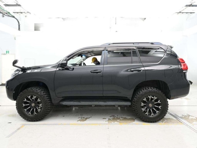 Toyota LAND CRUISER PRADO 2017 7690847-4