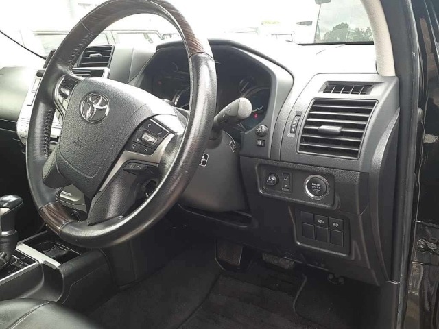 Toyota LAND CRUISER PRADO 2017 7690847-9