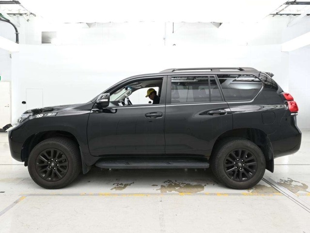 Toyota LAND CRUISER PRADO 2022 7690850-4