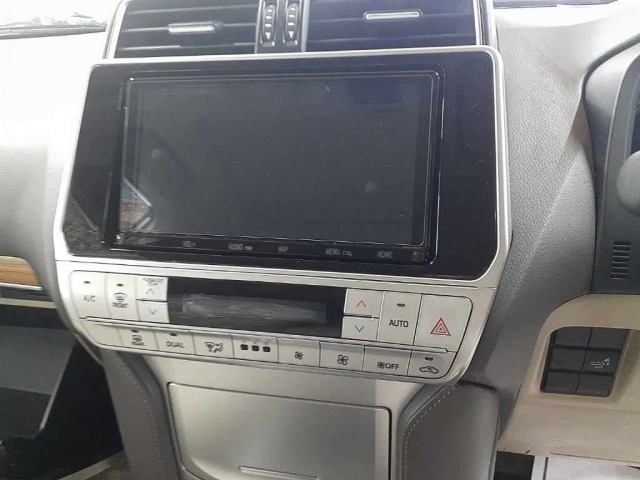 Toyota LAND CRUISER PRADO 2023 7690851-12