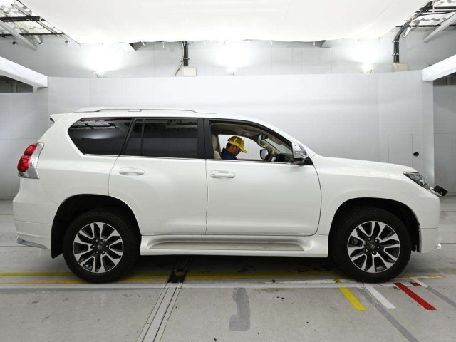 Toyota LAND CRUISER PRADO 2022 7690852-3