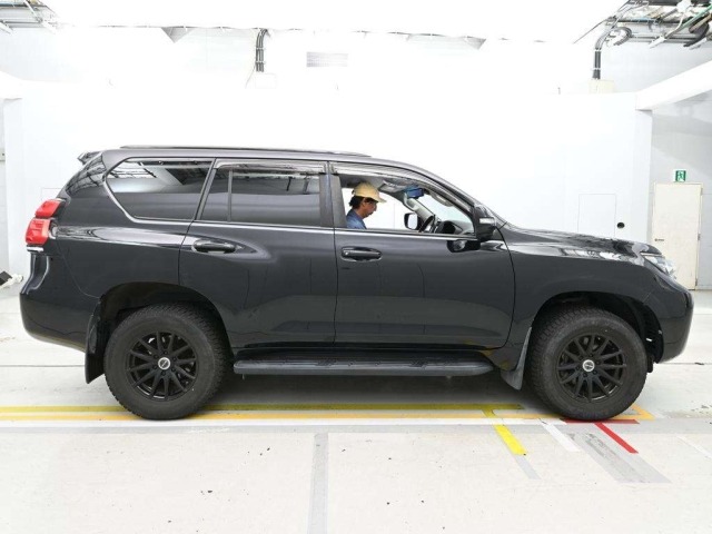 Toyota LAND CRUISER PRADO 2021 7690853-3