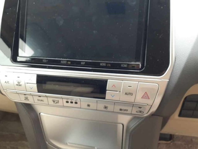 Toyota LAND CRUISER PRADO 2023 7690861-12