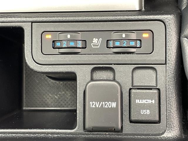 Toyota LAND CRUISER PRADO 2023 7691468-4