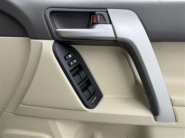 Toyota LAND CRUISER PRADO 2023 7691534-3