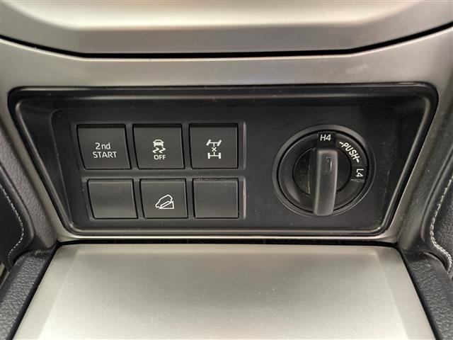 Toyota LAND CRUISER PRADO 2023 7691570-4