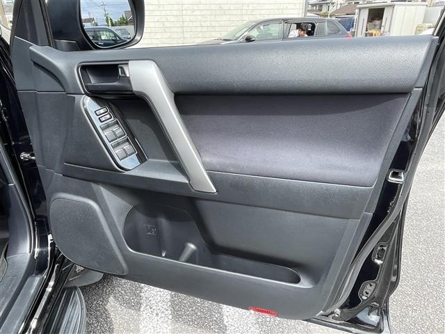 Toyota LAND CRUISER PRADO 2019 7691655-3