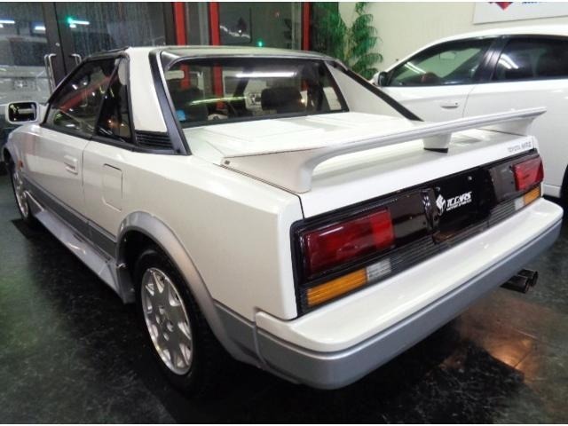 Toyota MR2 1988 7690324-20