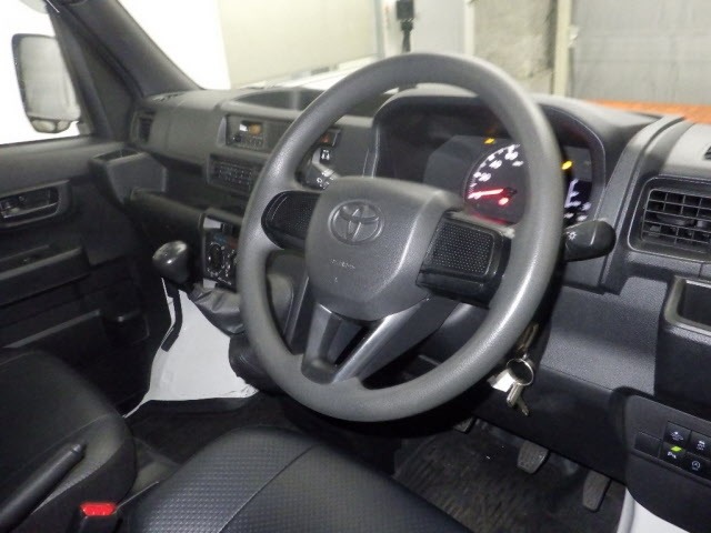 Toyota PIXIS VAN 2022 7693139-3