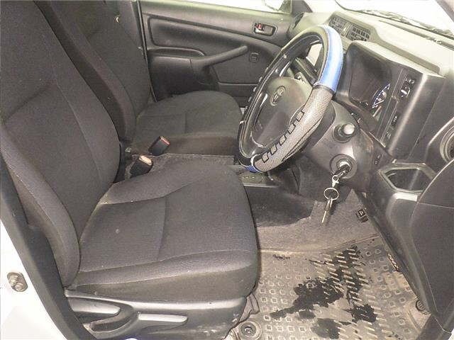 Toyota PROBOX VAN 2022 7692940-5