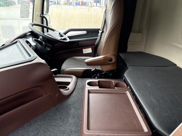Hino PROFIA 2018 7695061-5
