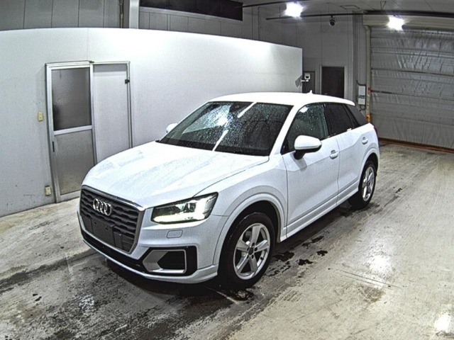 Audi Q2 2017 7690338-4