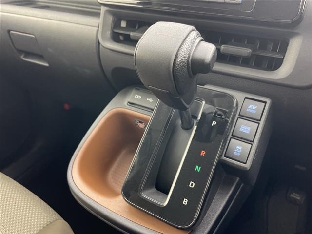 Toyota SIENTA 2025 7695340-11