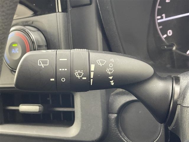 Toyota SIENTA 2023 7695342-6