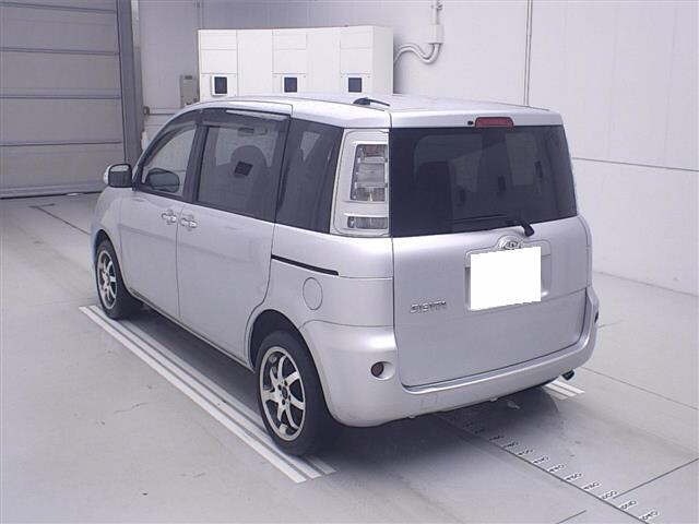 Toyota SIENTA 2013 7695355-1