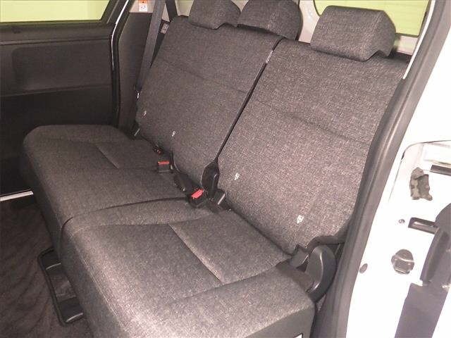 Toyota SIENTA 2024 7695360-7