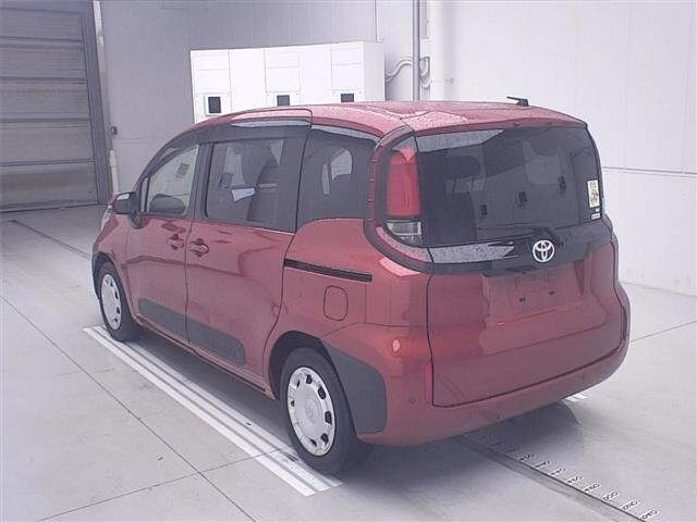Toyota SIENTA 2023 7695362-1