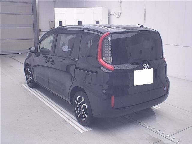 Toyota SIENTA 2024 7695364-1