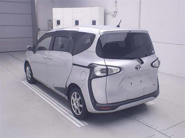 Toyota SIENTA 2015 7695366-1