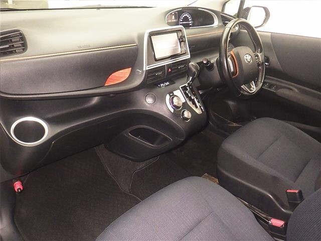 Toyota SIENTA 2015 7695366-4