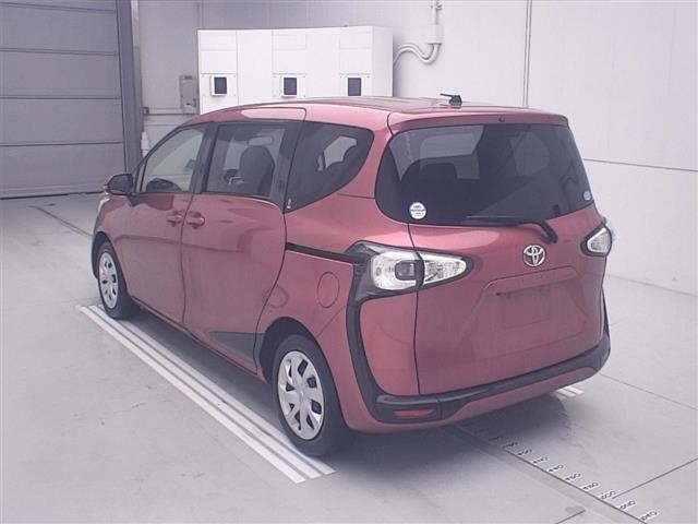 Toyota SIENTA 2016 7695367-1