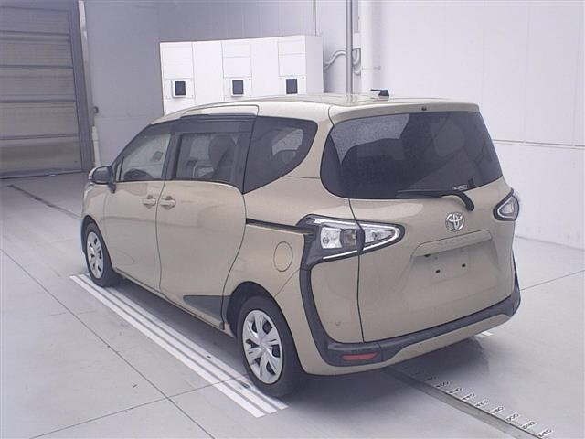 Toyota SIENTA 2019 7695373-1