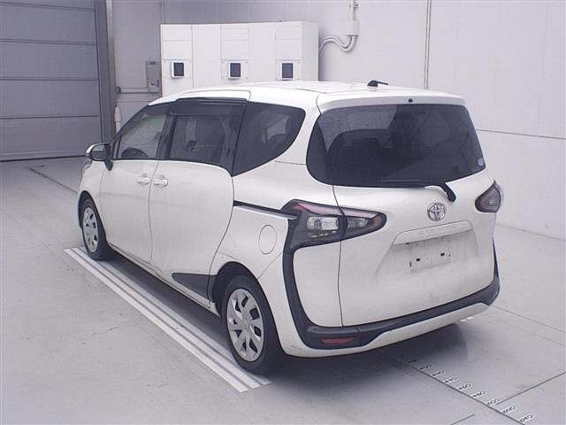 Toyota SIENTA 2017 7695376-1