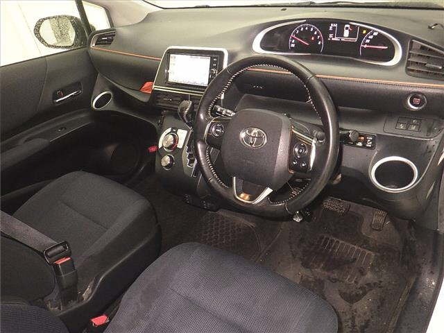 Toyota SIENTA 2017 7695376-3