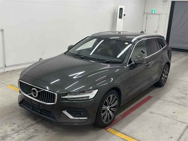 Volvo V60 2021 7690352-4