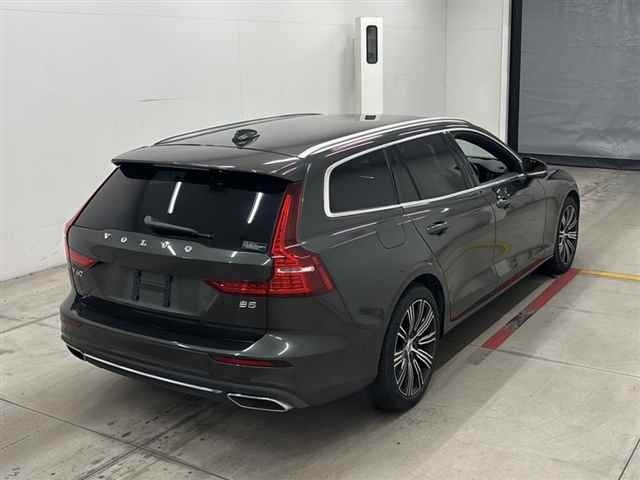 Volvo V60 2021 7690352-5