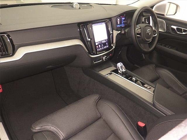 Volvo V60 2024 7690353-4