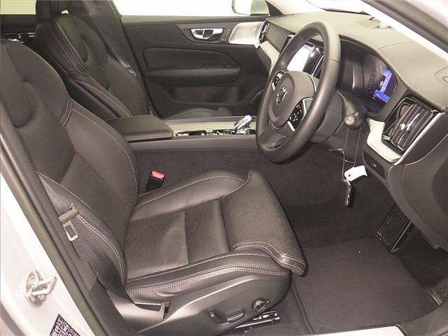 Volvo V60 2024 7690353-5