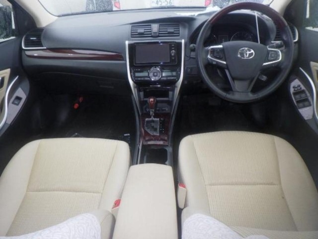Toyota ALLION 2018 7704665-3
