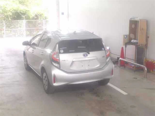 Toyota AQUA 2021 7714055-1
