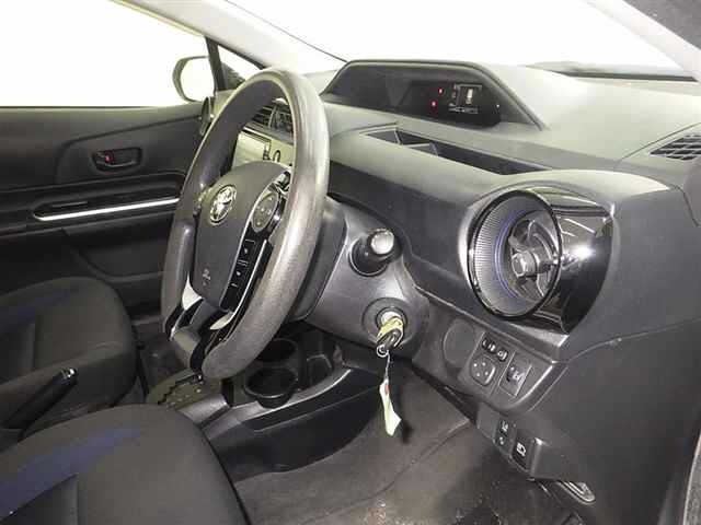 Toyota AQUA 2021 7714055-3