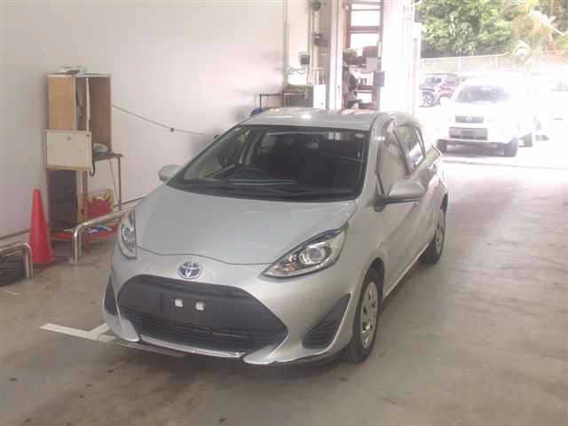 Toyota AQUA 2021 7714055-4