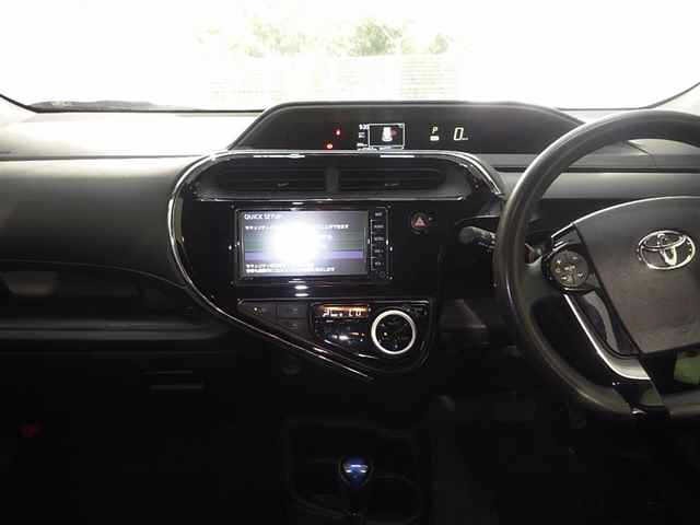Toyota AQUA 2021 7714055-6