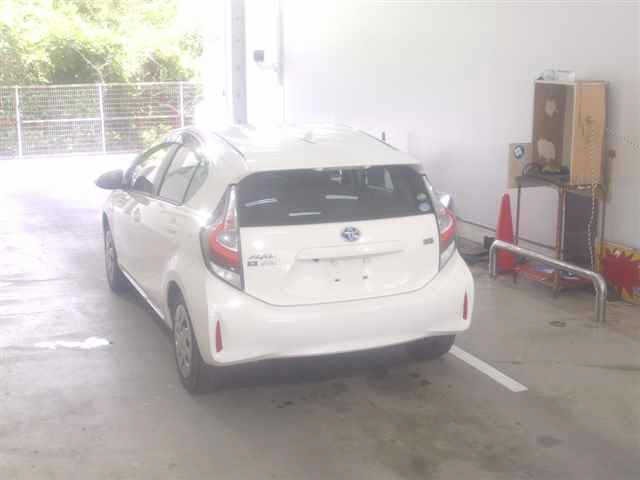 Toyota AQUA 2019 7714056-1