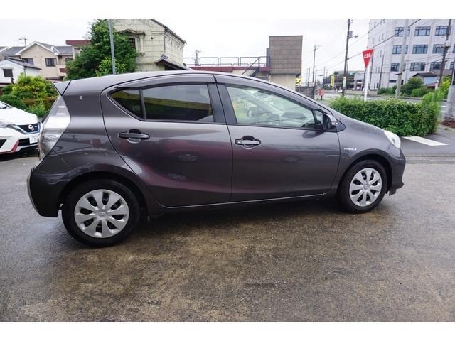 Toyota AQUA 2013 7714072-8