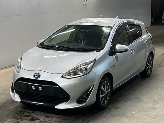 Toyota AQUA 2019 7714087-0
