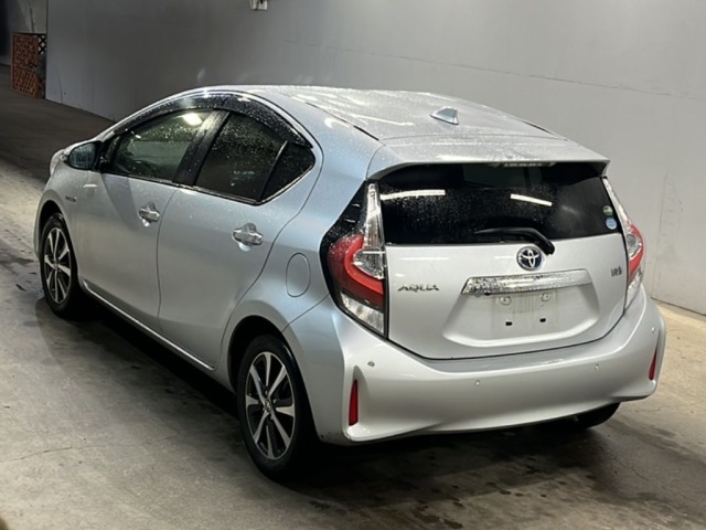 Toyota AQUA 2019 7714087-1