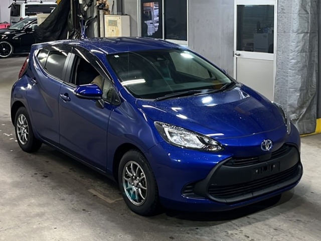Toyota AQUA 2023 7714088-4