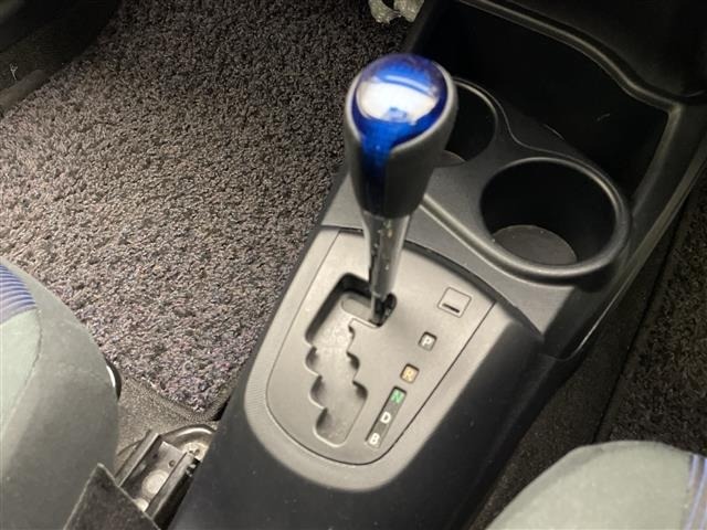 Toyota AQUA 2016 7714798-1