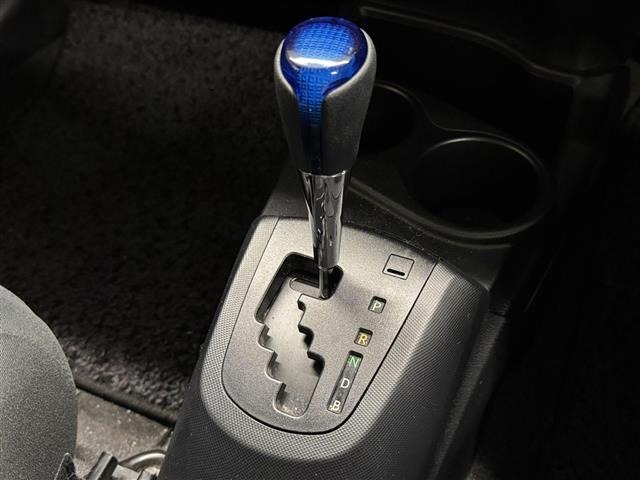 Toyota AQUA 2015 7714832-29