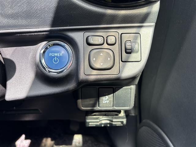 Toyota AQUA 2015 7714833-1