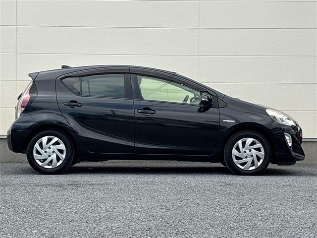 Toyota AQUA 2015 7714833-6