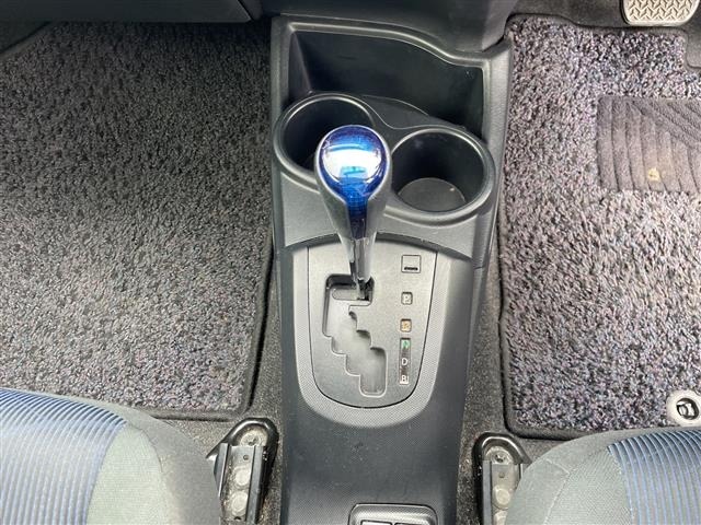 Toyota AQUA 2015 7714849-12